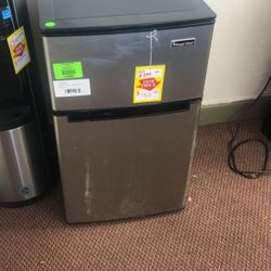 Magic Chef Mini Fridge