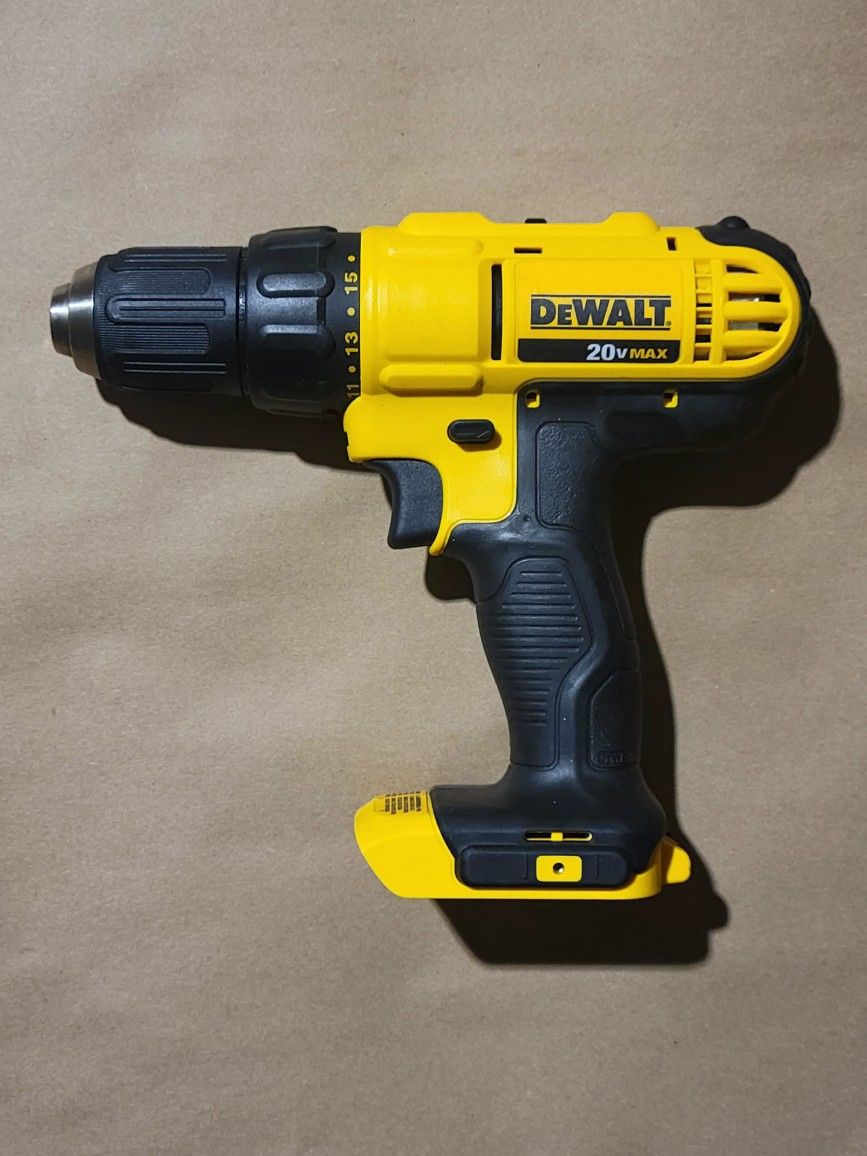 DEWALT 20-Volt MAX Cordless 1/2 in. Drill/Driver