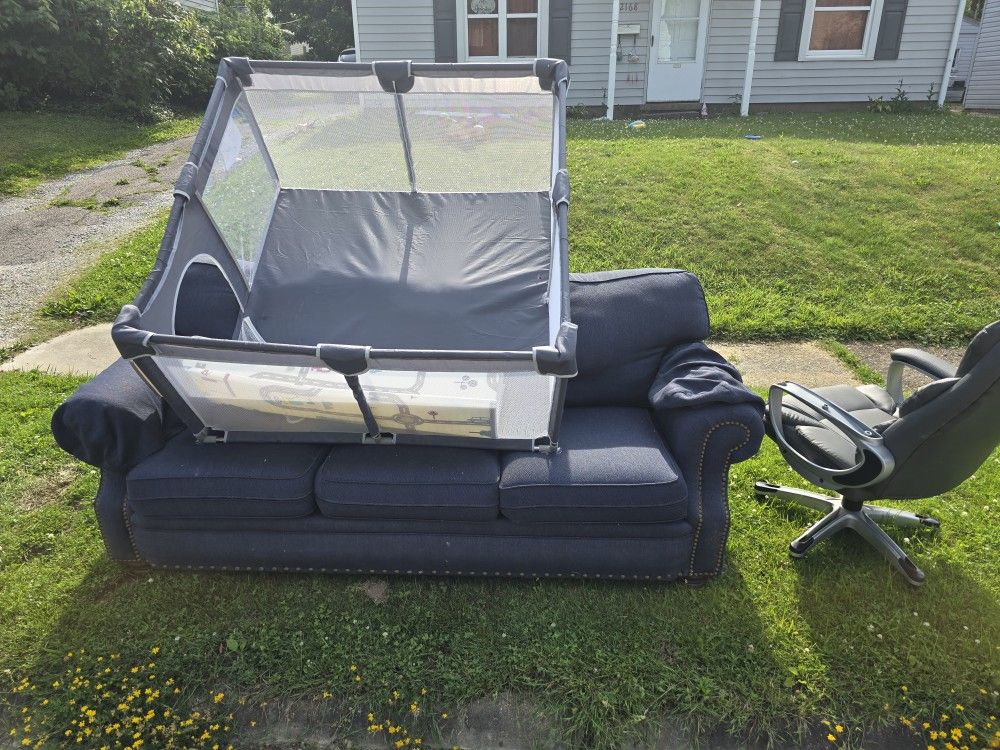 Free Couch