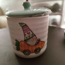 Recipiente Con Tapa Y Gnomo 