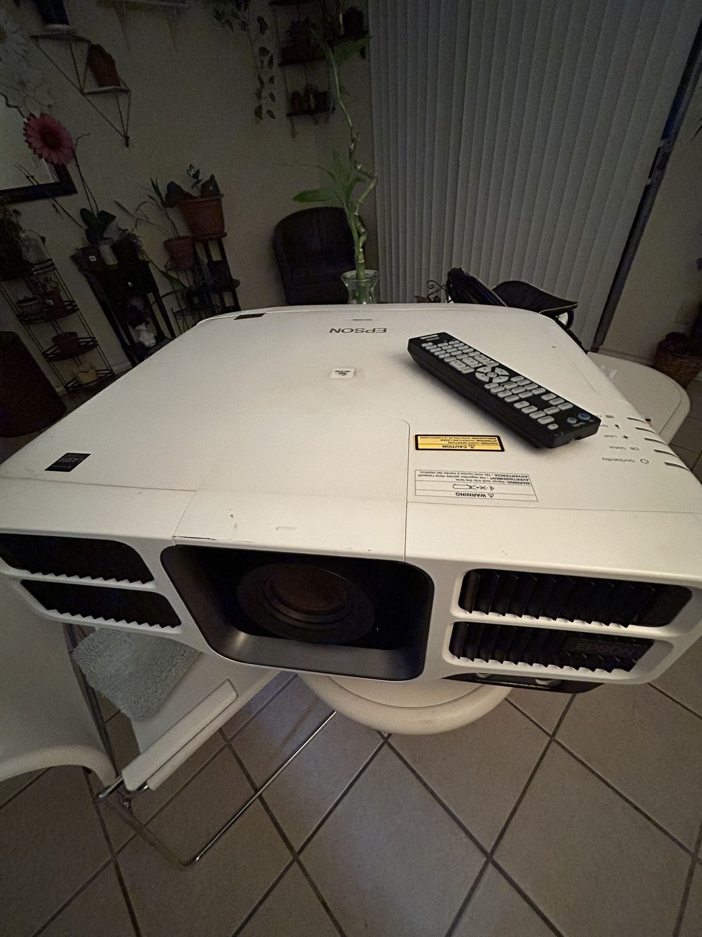 Epson Pro L1100U Projector