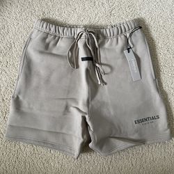 Fear of God ESSENTIALS Drawstring Tan Sweat Shorts Sz (M) for Sale in San  Jose, CA - OfferUp