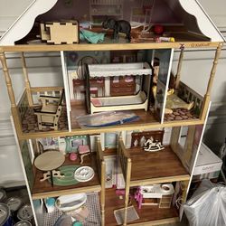 Doll house With Furniture
