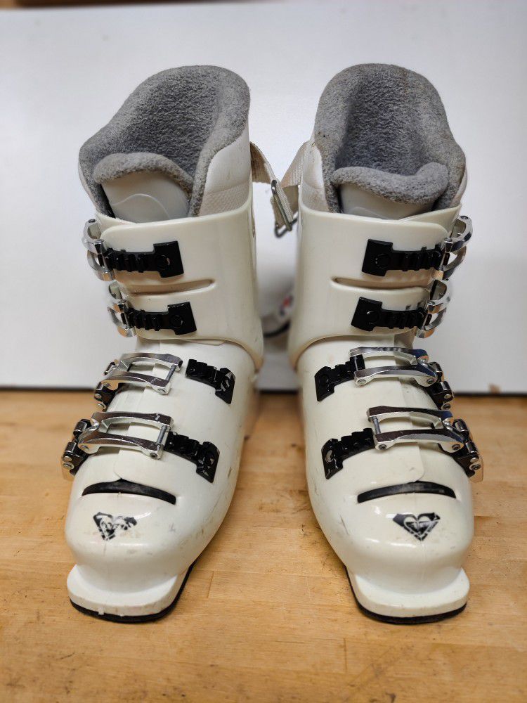 Kids Ski Boots 22.5 Or 268 mm