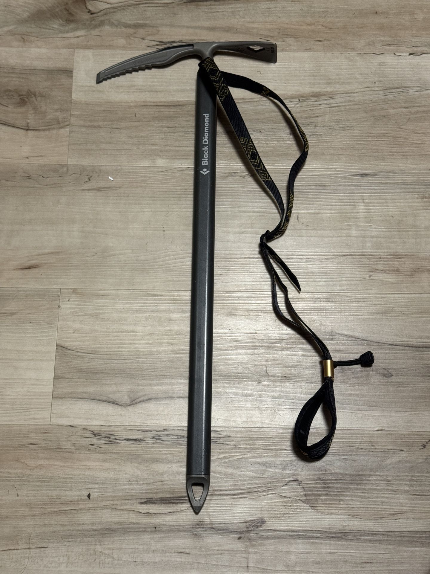 LikeNEW Black Diamond Raven Ice Axe 65 cm light weight aluminium