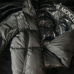 Moncler Giubbotto Puffer Jacket
