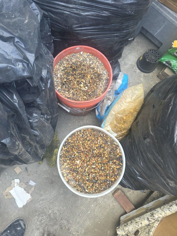 aquarium gravel