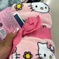 Hello Kitty Hand Towels 