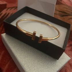 Tiffany Co.  T Wire Bracelet Rose Gold 18k