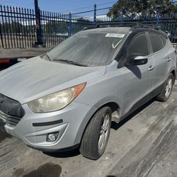 2011 Hyundai Tucson PARTS ONLY 