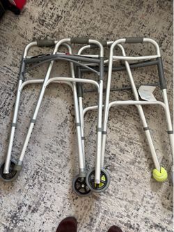 WALKER (OLDER ADULTS)