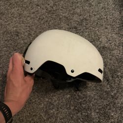 YOUTH Small- Grip Snow boarding helmet 