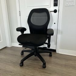 BodyBilt Sola J2607 Black Mesh Chair