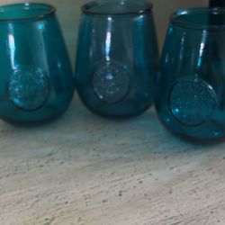 3 blue glasses sets