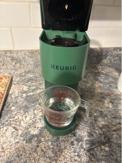 Keurig mini single serve coffee maker