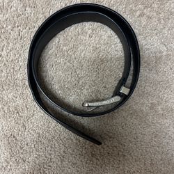 Men’s Louis Vuitton Belt, Black, Size 34