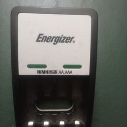 Energizer AA/AAA BATTERY CHARGER Plug In  Cash
