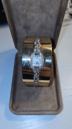 ✨ Stunning Vintage 14K Gold & Platinum Diamond Bangle Watch – Like New Condition ✨️