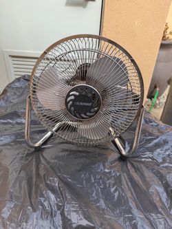 Vintage Lakewood chrome desk fan