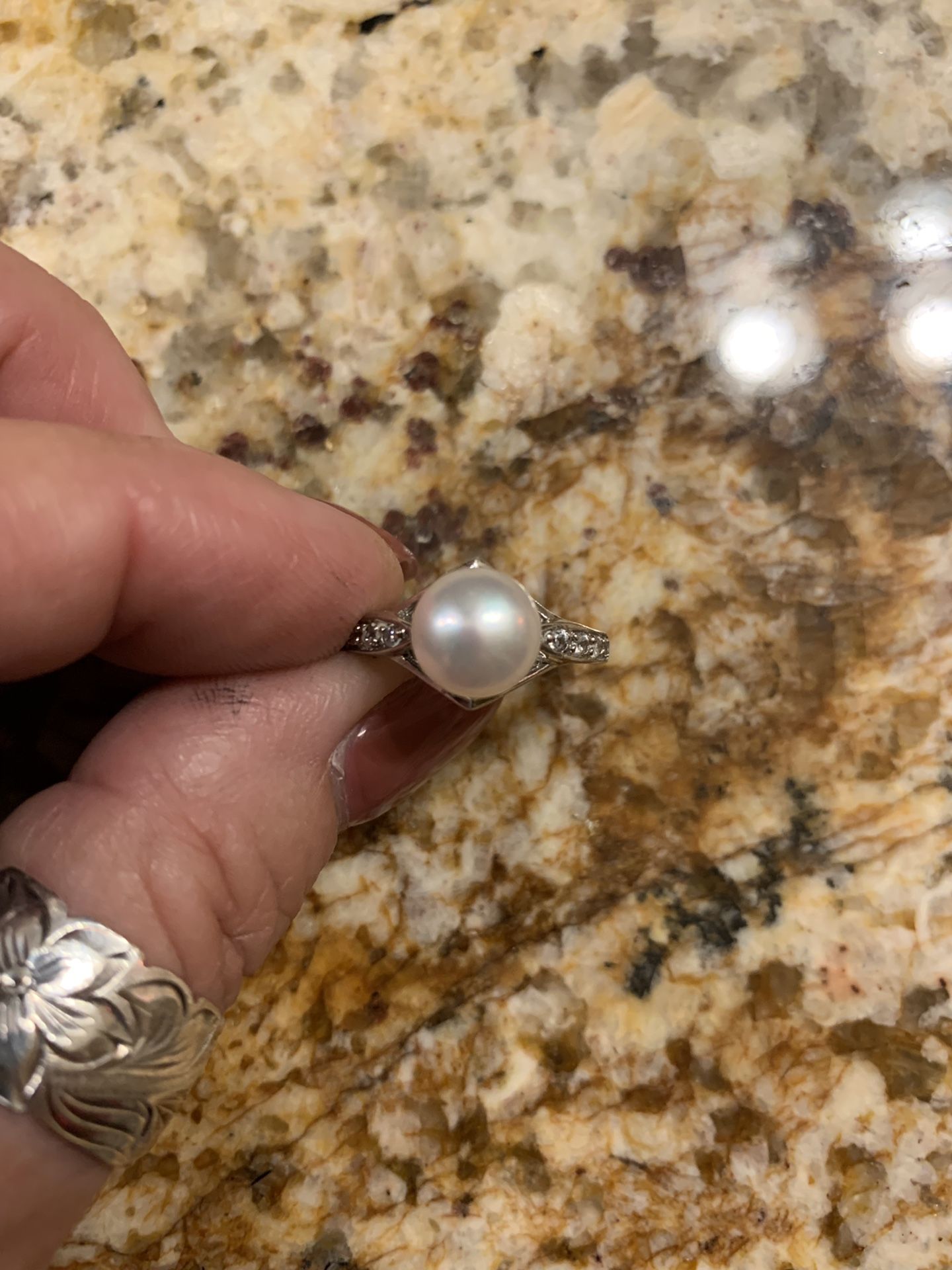 Sterling silver pearl ring