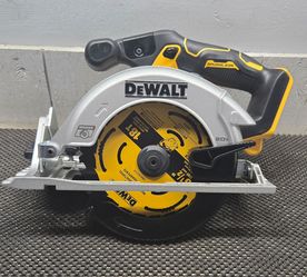 DEWALT
Circular Saw