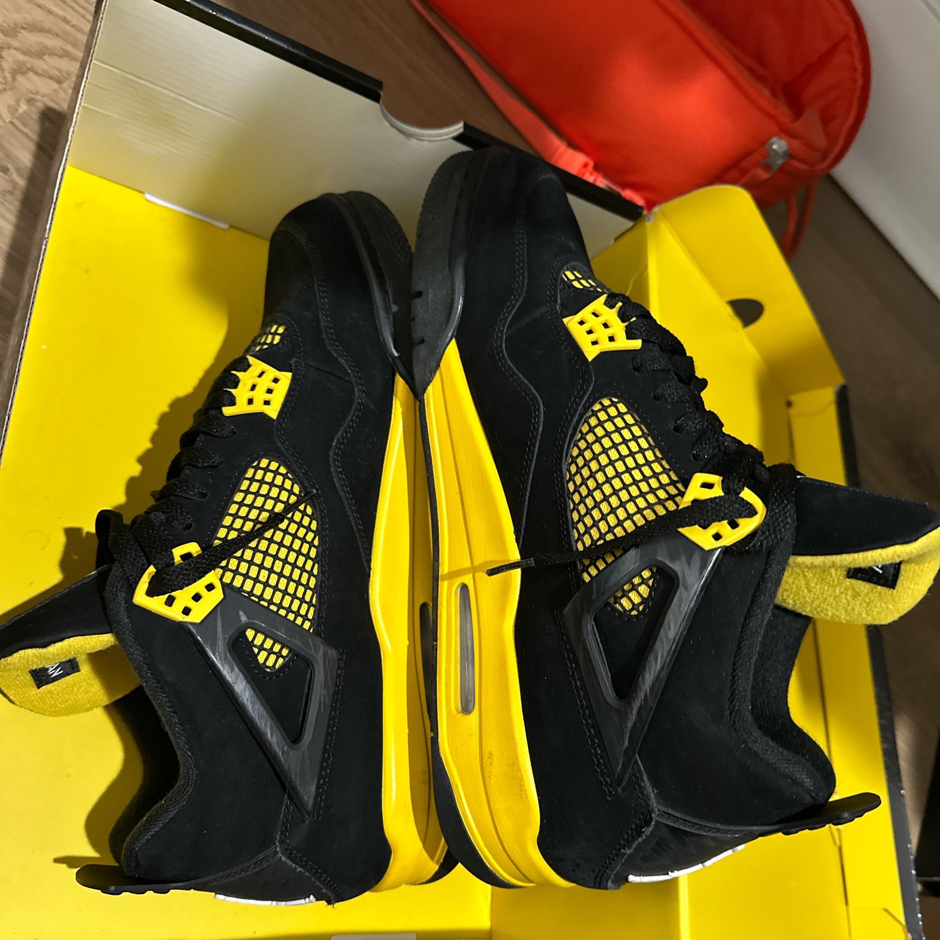Jordan 4 Retro