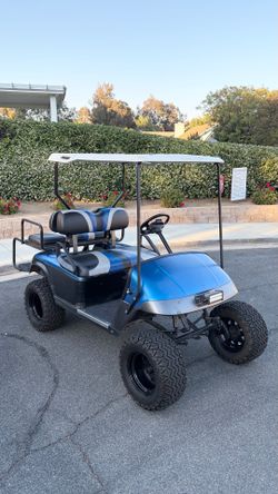 EZGO Golf Cart (NEW Lithium Battery)