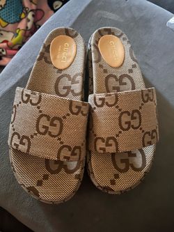 Gucci slides size 41 or size 7