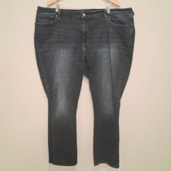 Women's Levi Strauss Signature Jeans : Totally Shaping - Straight : Size 26M