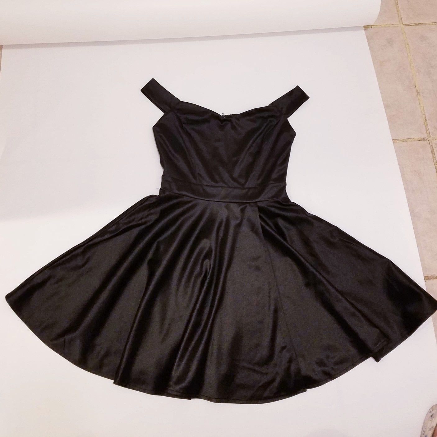 Dress Mini in Black Windsor BRAND NEW (SIZE S)