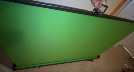 EMART Portable Retractable Green Screen with Carrying Case