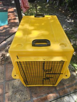 Dog crate for travel
