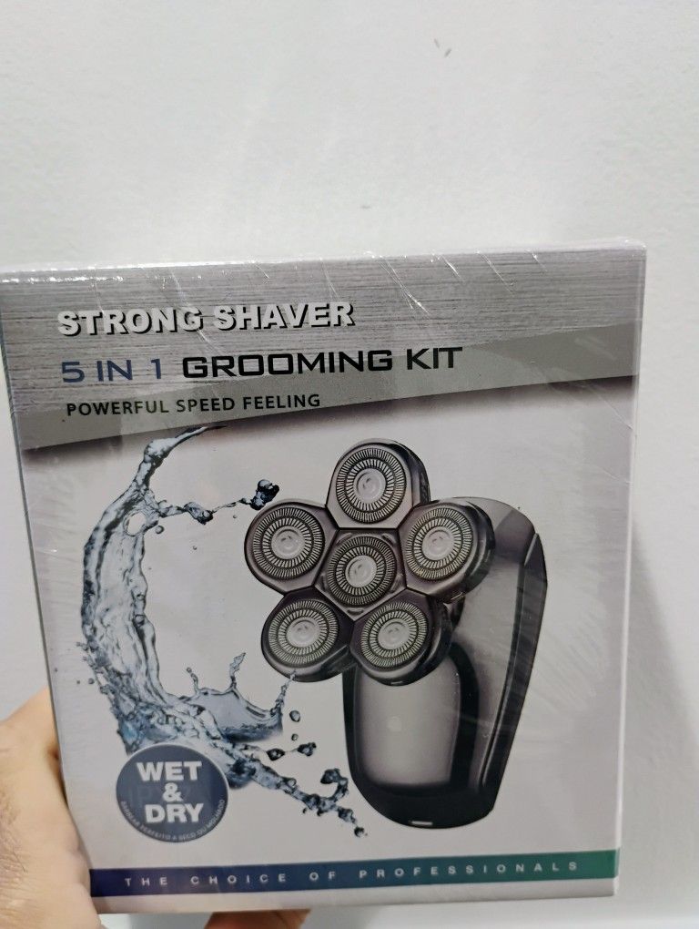 New Sealed 5 In 1 Strong Shaver Grooming Kit.