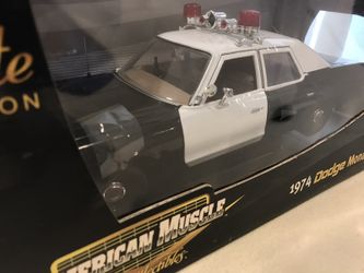 American Muscle Elite Edition 1974 Dodge Monaco Police Car 1:18 scale