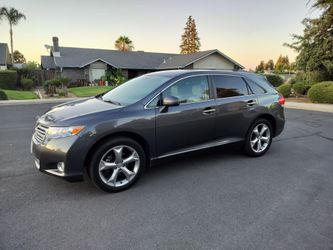 Venza 2011