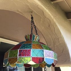 1970s VINTAGE PATCHWORK DESIGN STAINED HANGING LAMP CHANDELIER