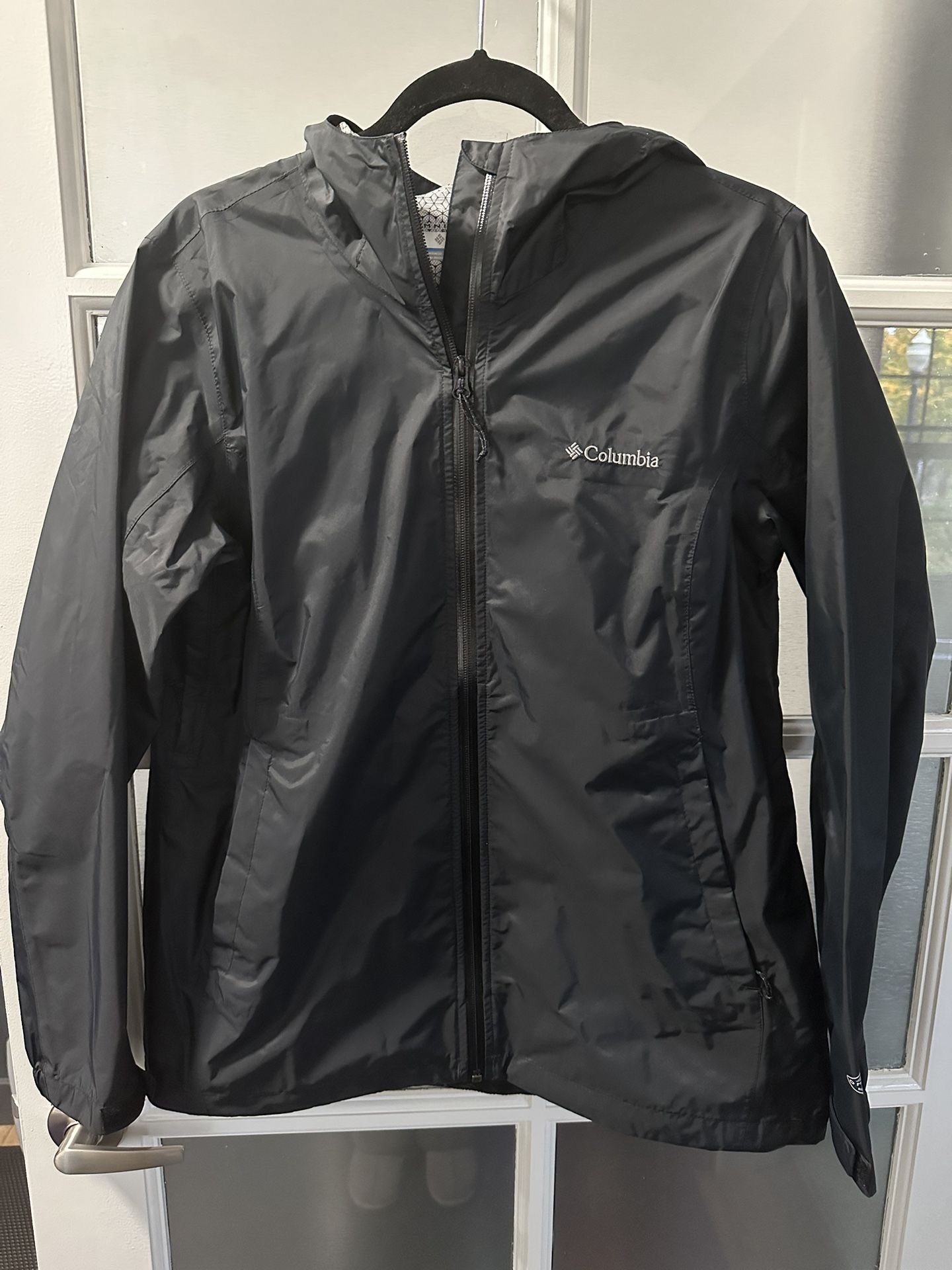 LIKE NEW Columbia Sportswear Omni-Shield Waterproof Jacket