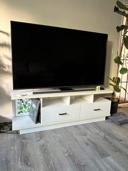 White Modern TV Stand