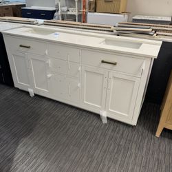 73” Bathroom Vanity In White