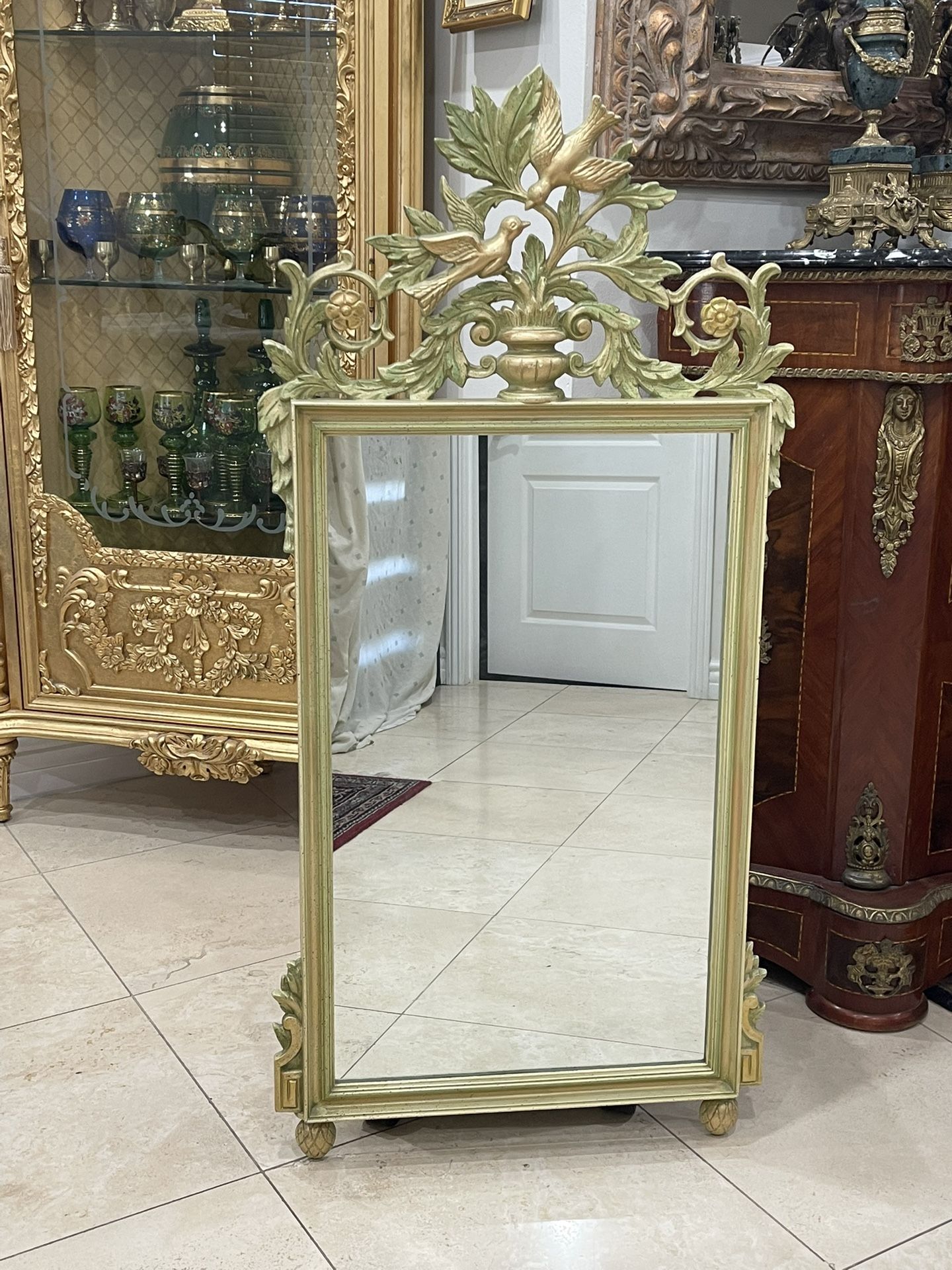 Gorgeous Vintage Italian Neoclassical Carved Wood Birds & Flower Mirror🌷