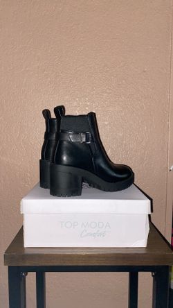 Black dress boots, size 7.