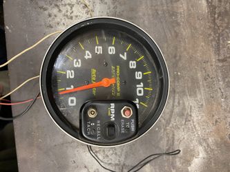 Autometer Tach