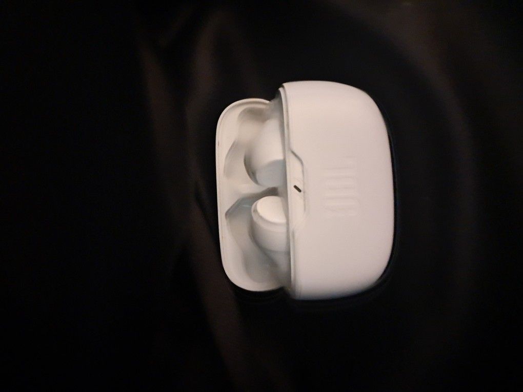 JBL Earbuds