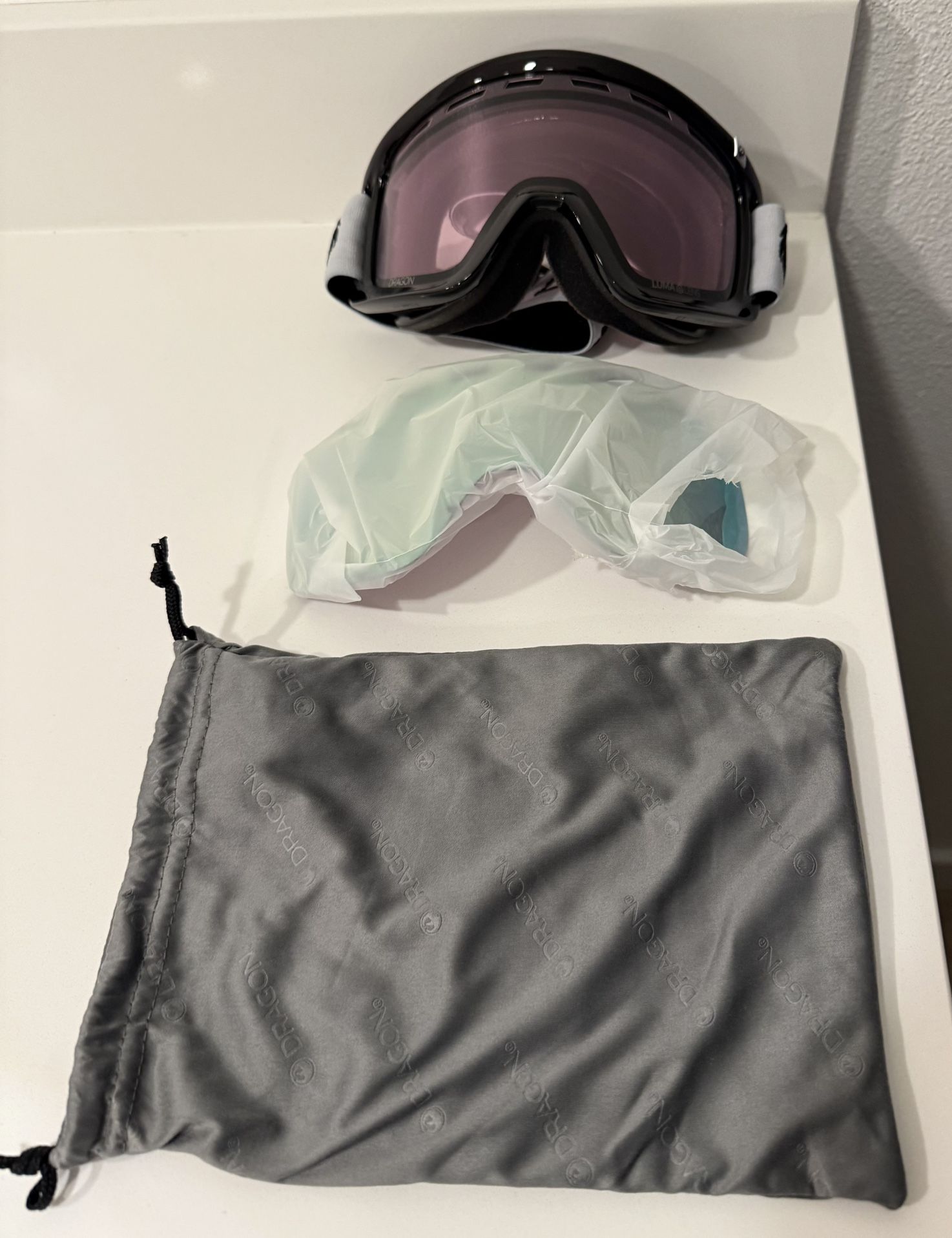 2025 Dragon D1 Goggles - Worn Once!