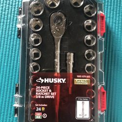 Husky Tools 24 Pc Socket And Ratchet Box Set 100(contact info removed) 3/8in Drive New 