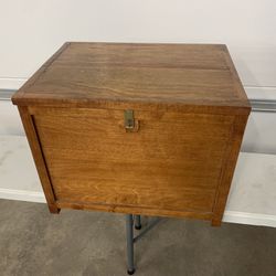 solid wood storage box, can lock 