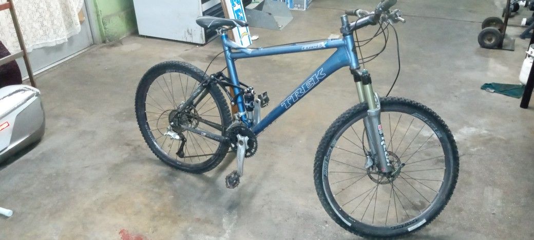 TREK Fuel X9 Carbon Bike