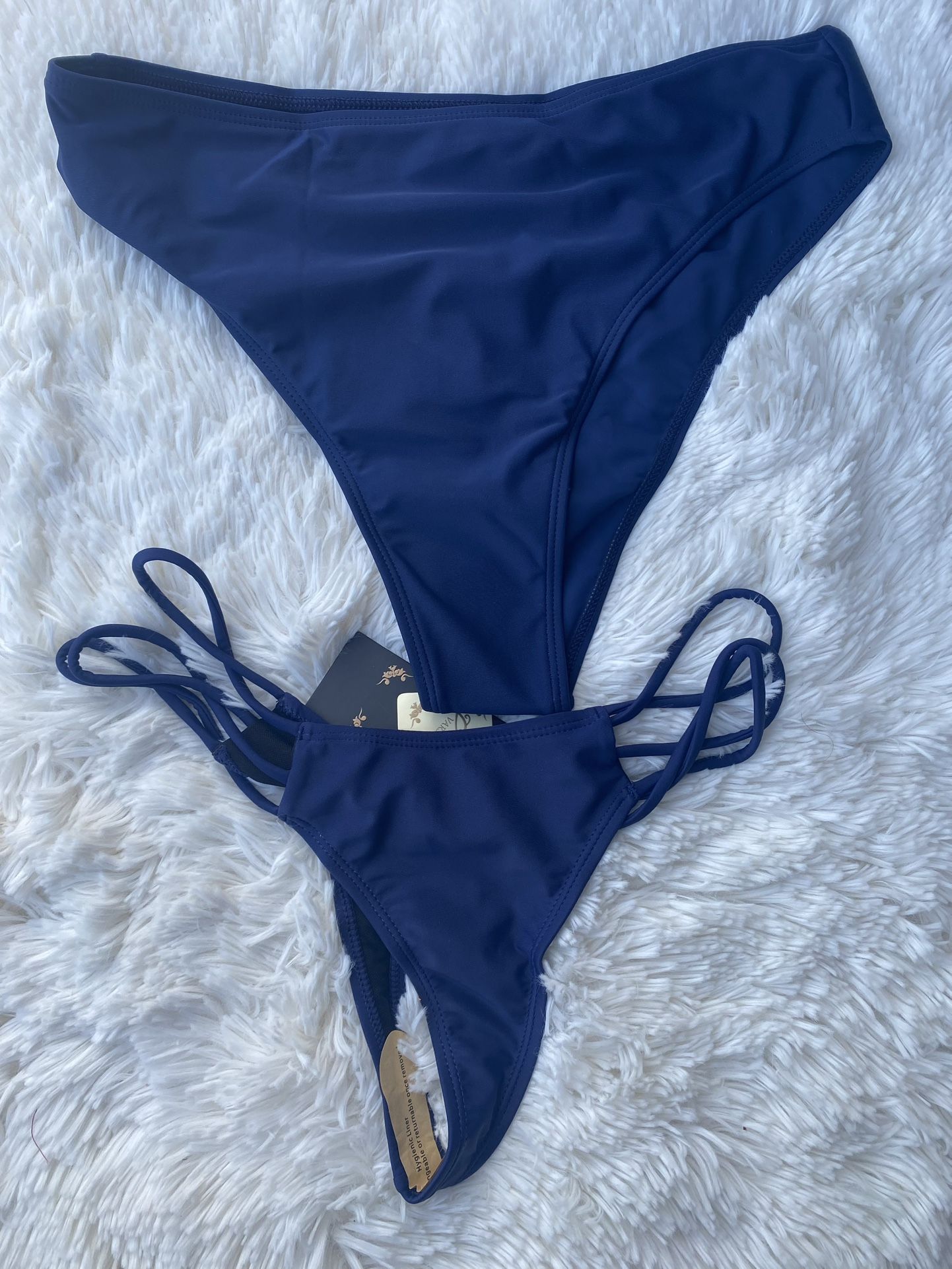New Bundle Of 3 Bottom Bikini Pieces Size Large 