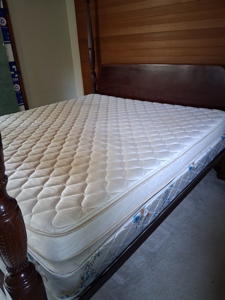 King Size Mattress, Box Spring, And Fream