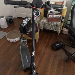 NIU KQi 300x Foldable Electric Kick Scooter 